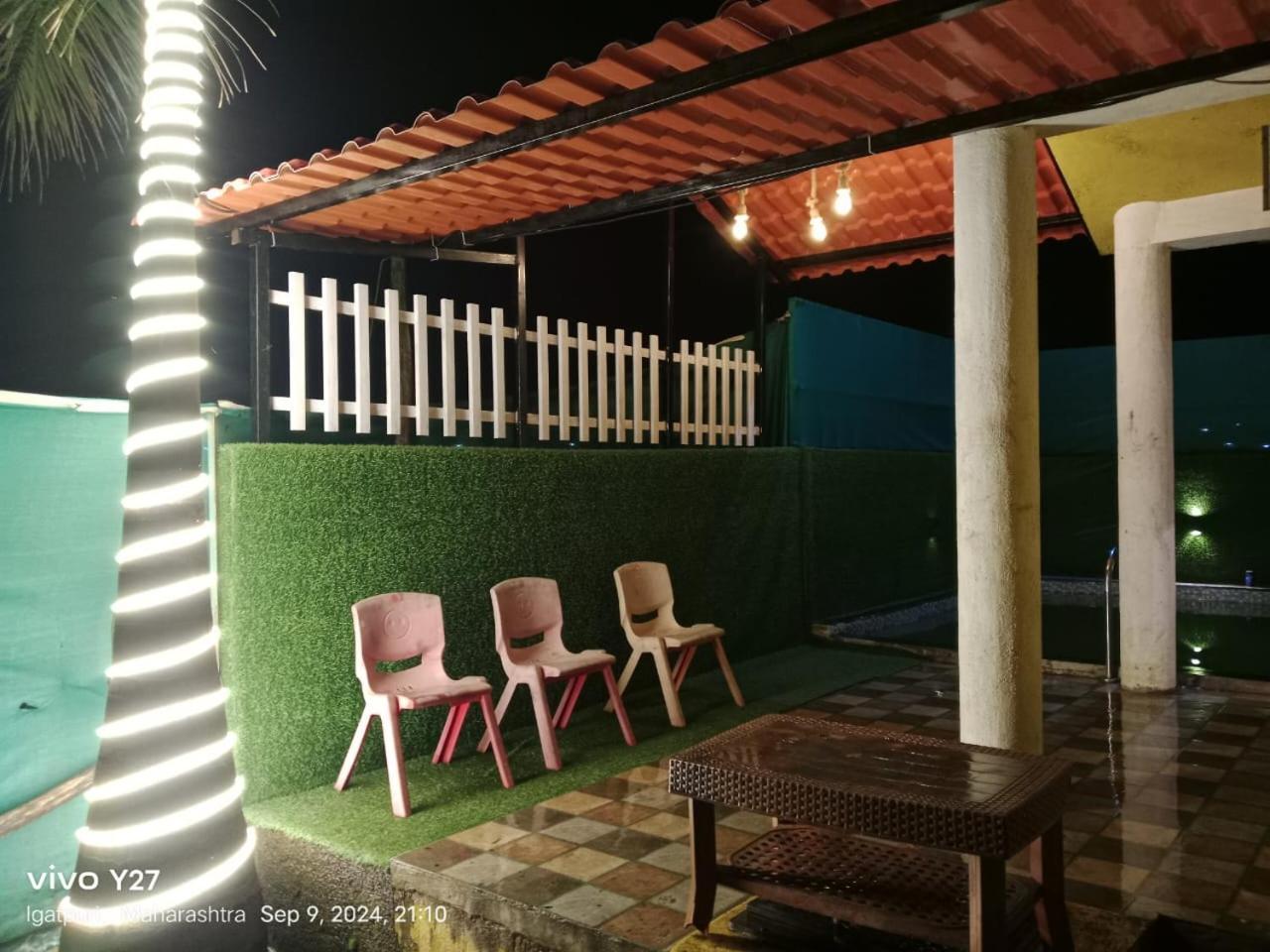 White Smoke Villa Игатпури Екстериор снимка
